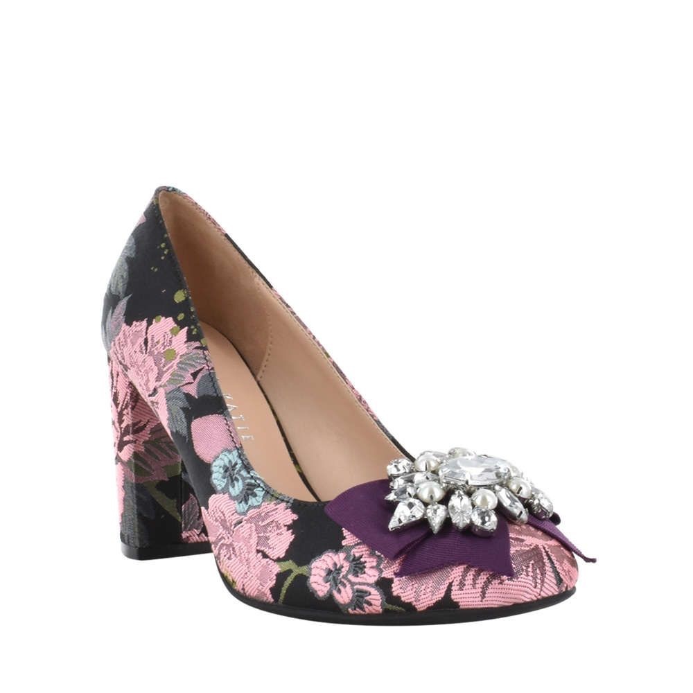 Kelly & Katie womens Sz 6 heels